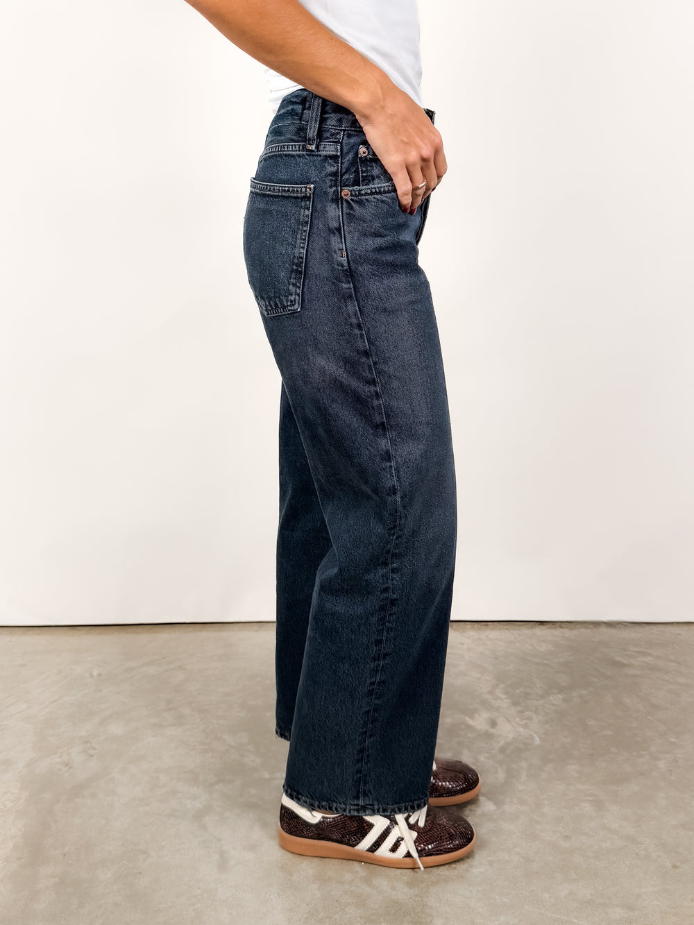 Arc 27" Jean in Central