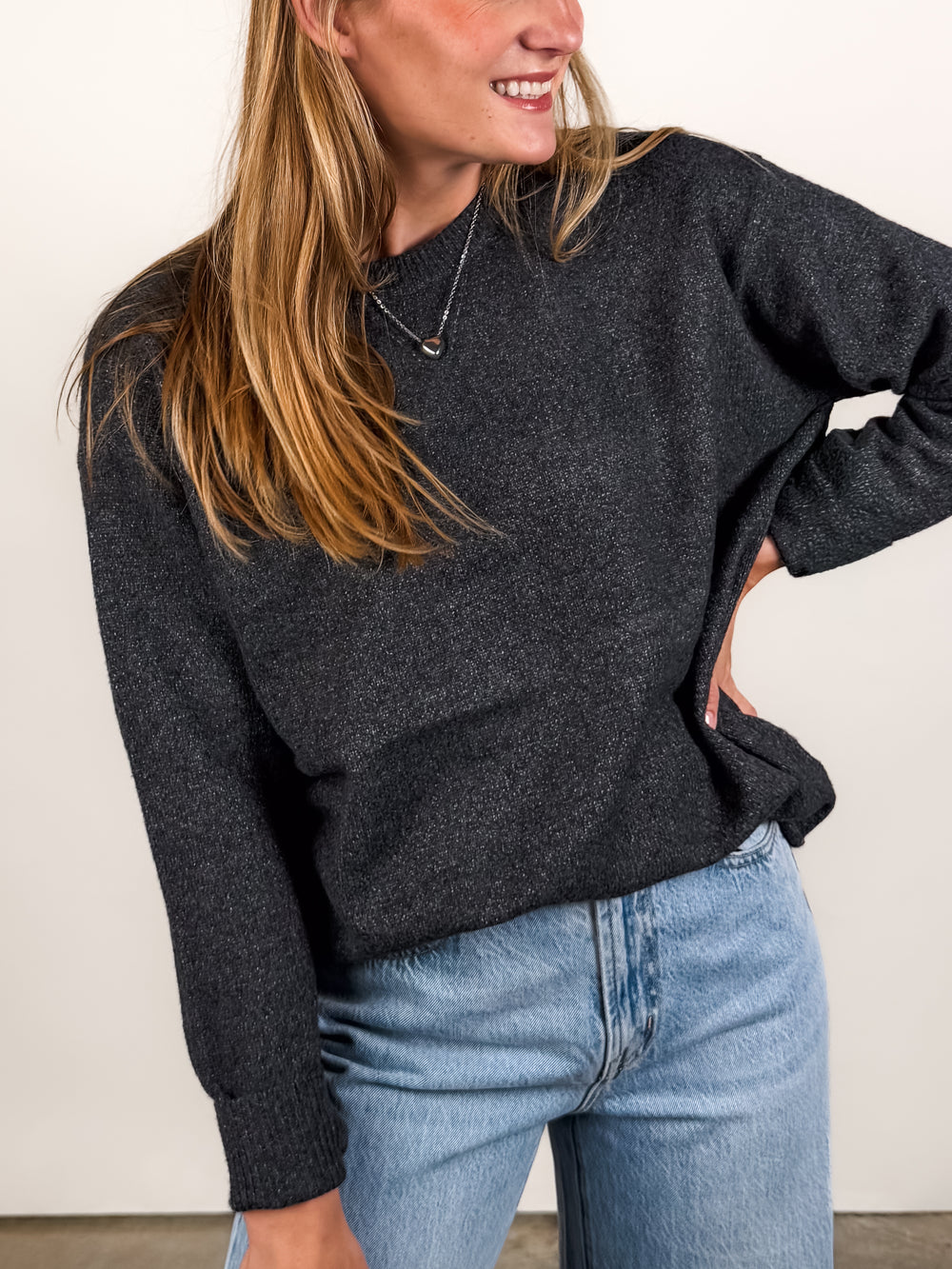 Chaste L/S Crew Neck Pullover