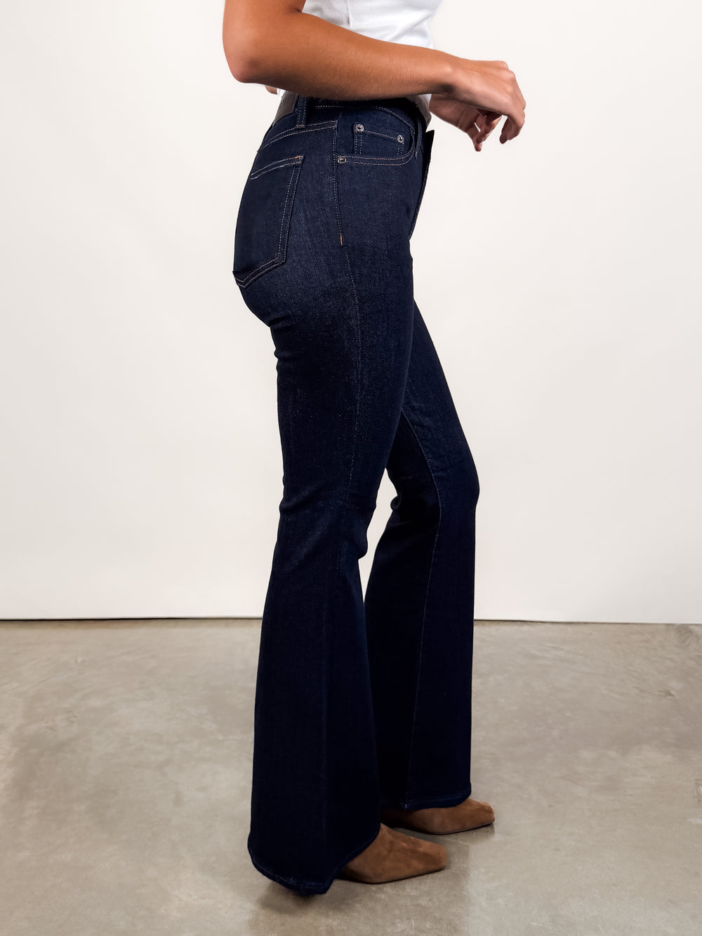 Kinsley Mid Rise Ultra Flare in Night Flight