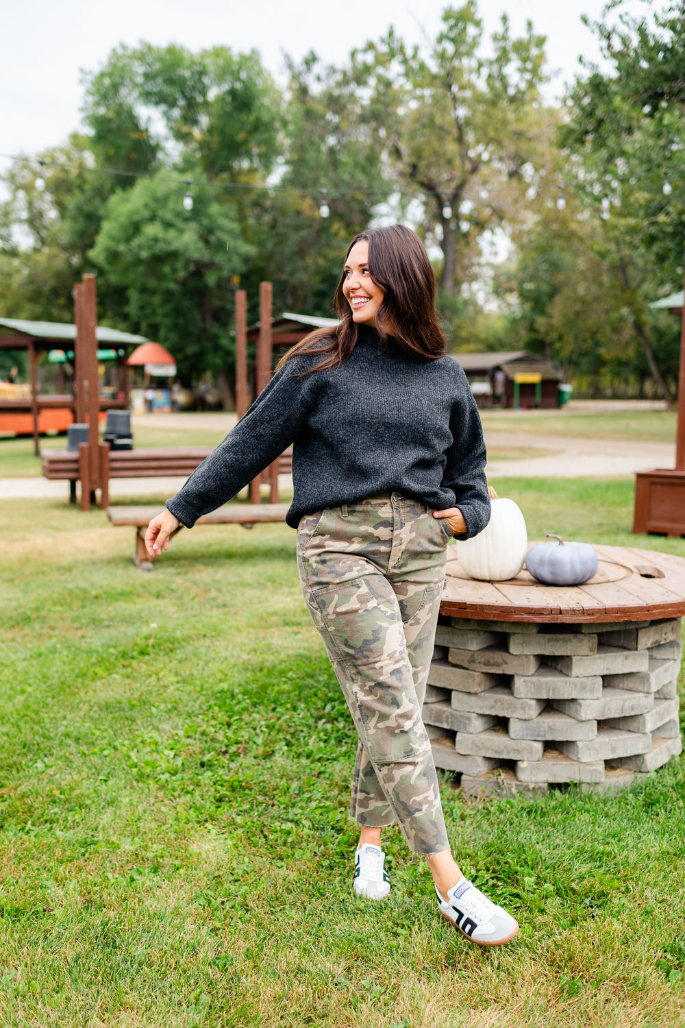 Sundaze Carpenter Crop in Hideaway