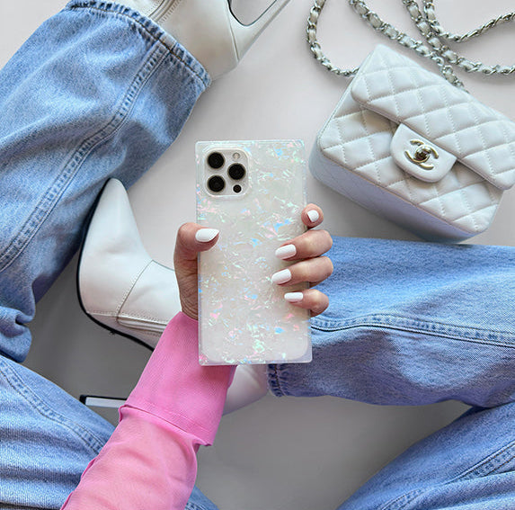 Magsafe Iphone Case in Opal Shell