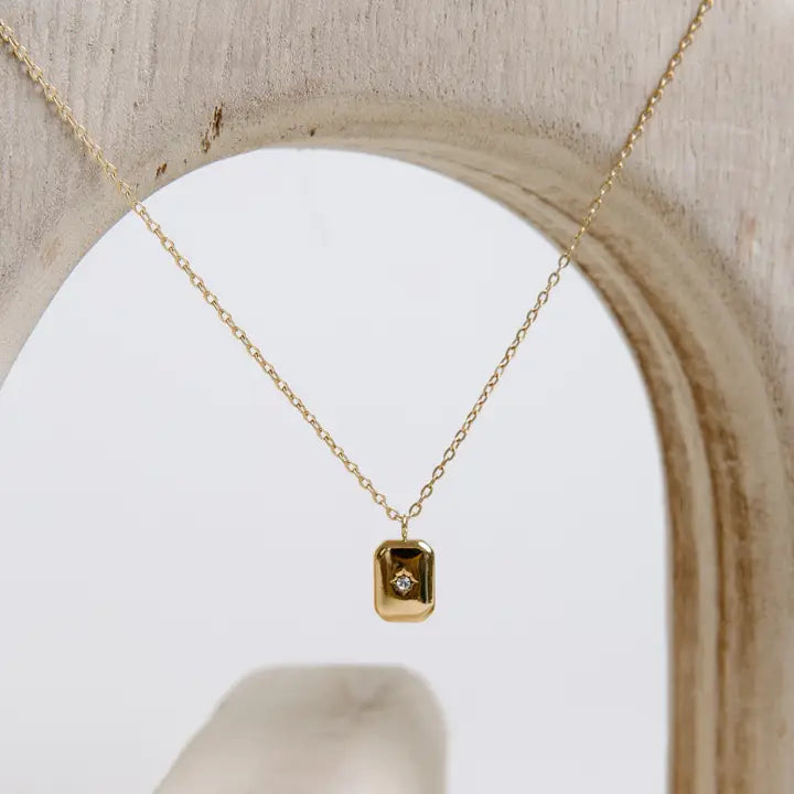 Regina Necklace