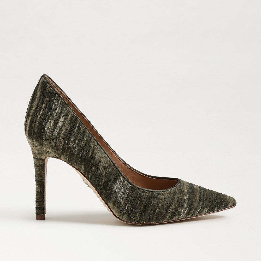 Hazel Velvet Pump