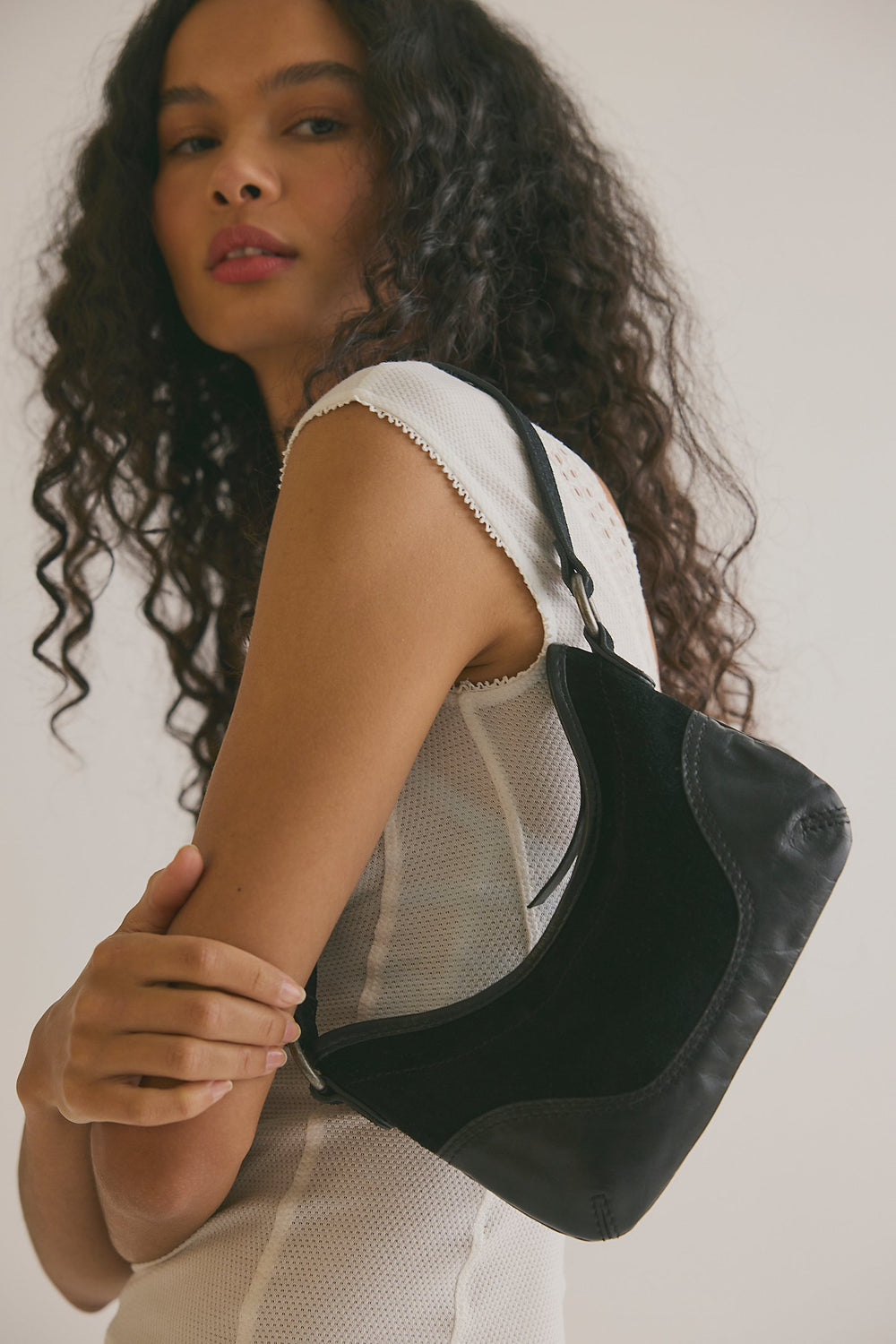 Sindy Leather Shoulder Bag