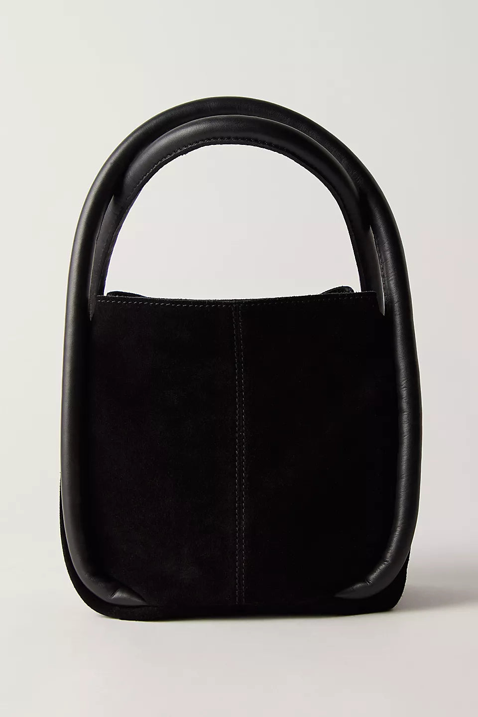 Barlow Bucket Bag