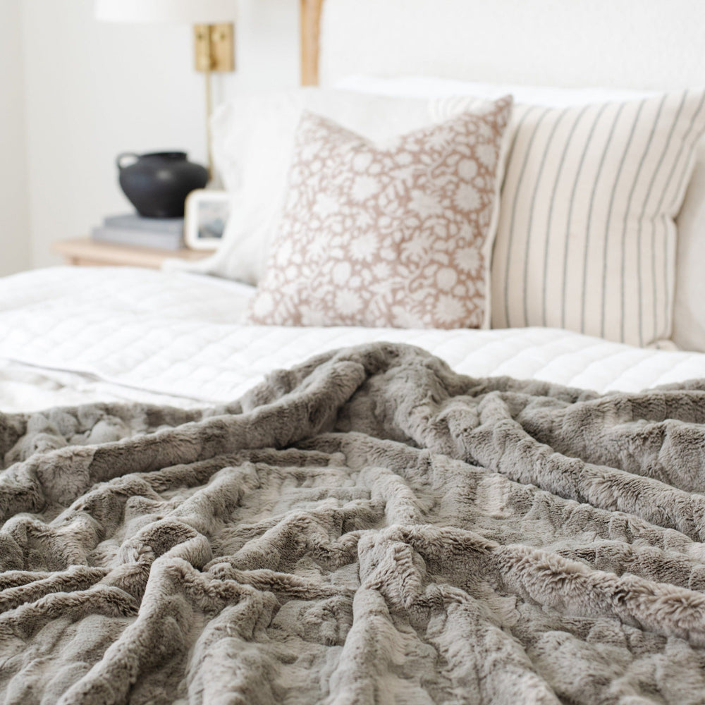 Patterned Faux Fur Throw Blanket